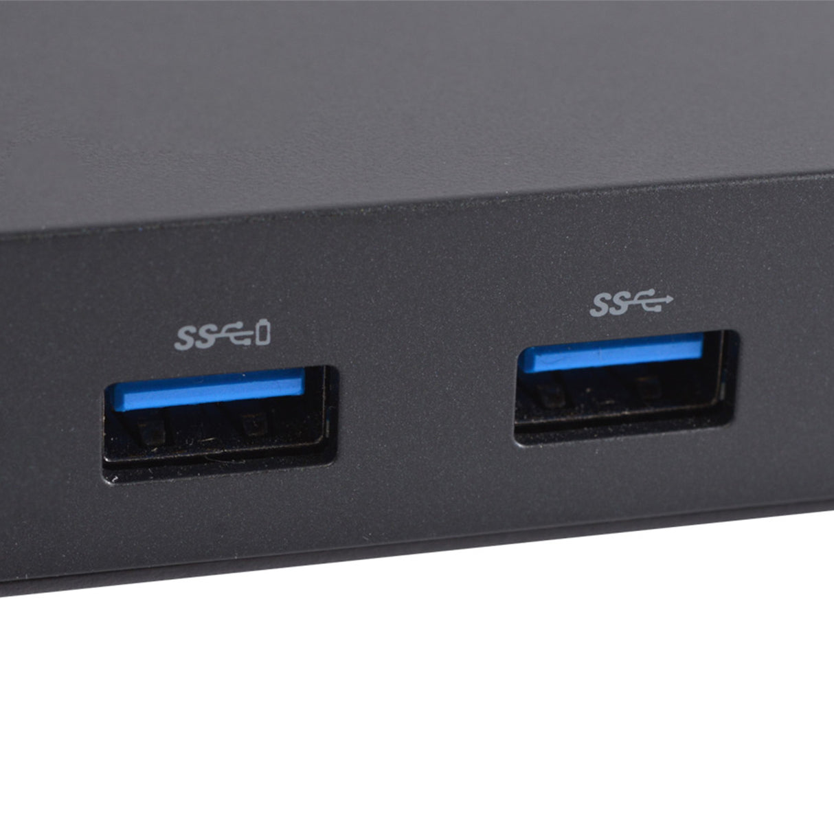 Dell K17A WD15 USB-C Dockingstation für Laptops & Desktop PC Ohne Netzteil