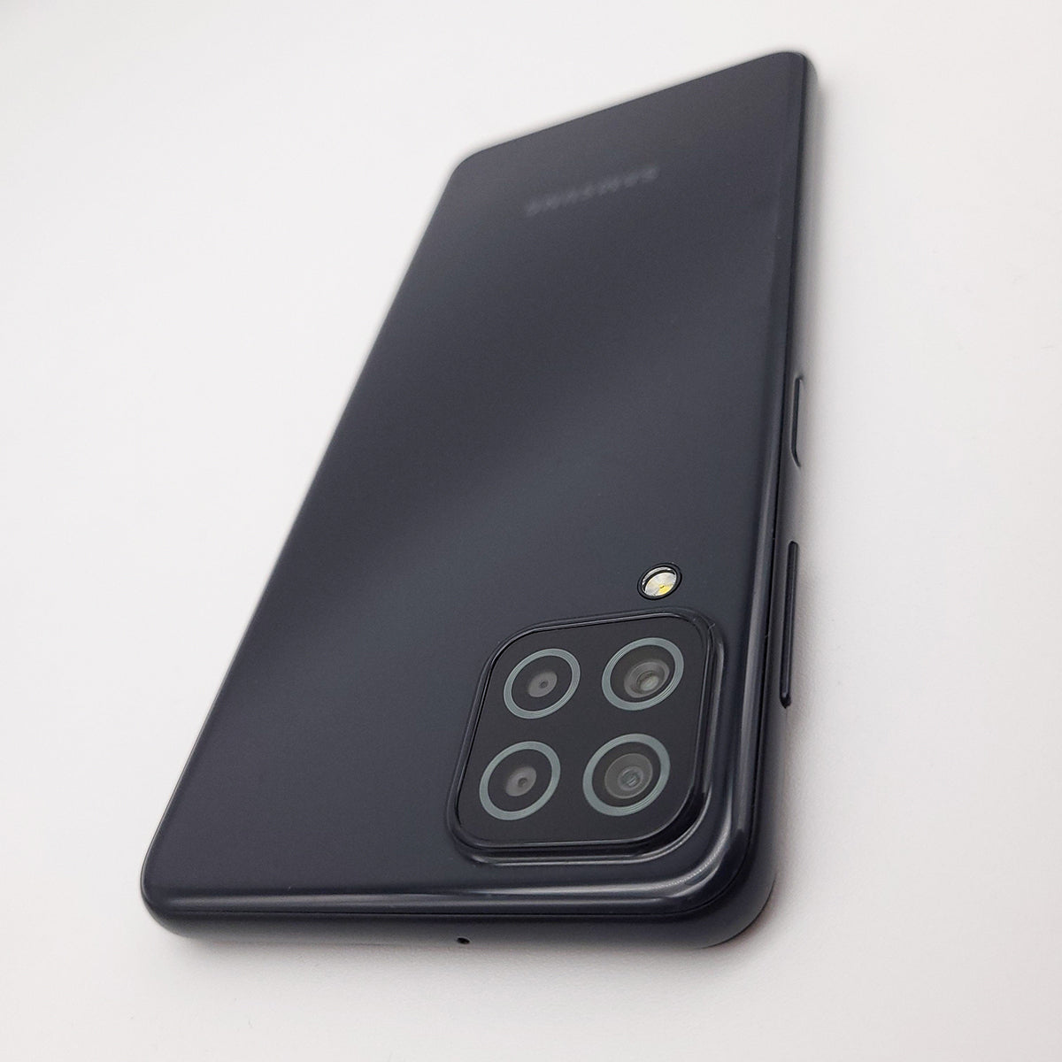 Samsung Galaxy A22 5G (SM-A226BN) 64GB Schwarz 6,6" Infinity Display 48MP Kamera