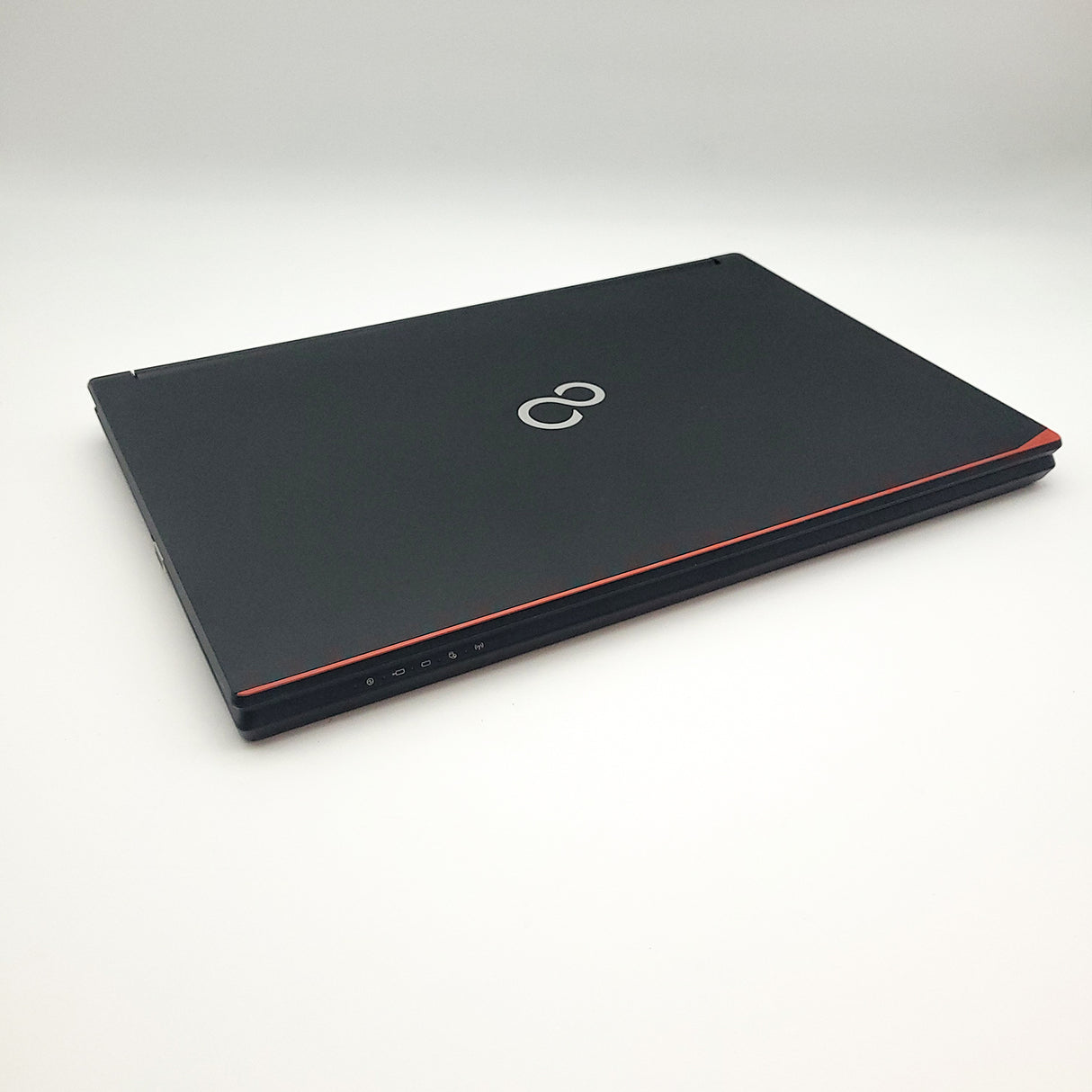 Fujitsu Lifebook E556 15.6" i5-6200U 2.3GHz 8GB Ram 256GB SSD 